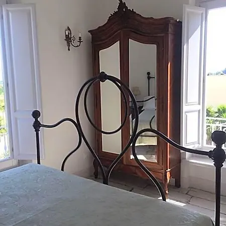 Virginia 3*