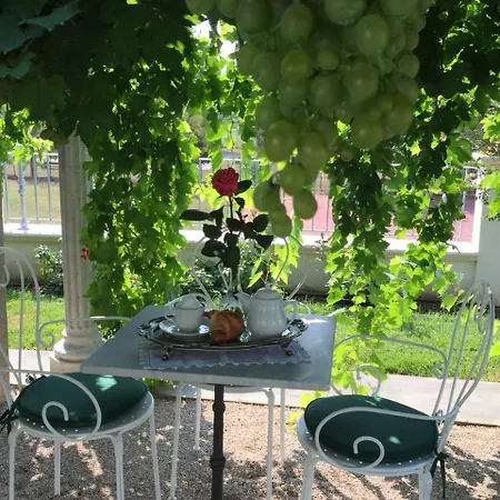 Virginia Bed and Breakfast 3*